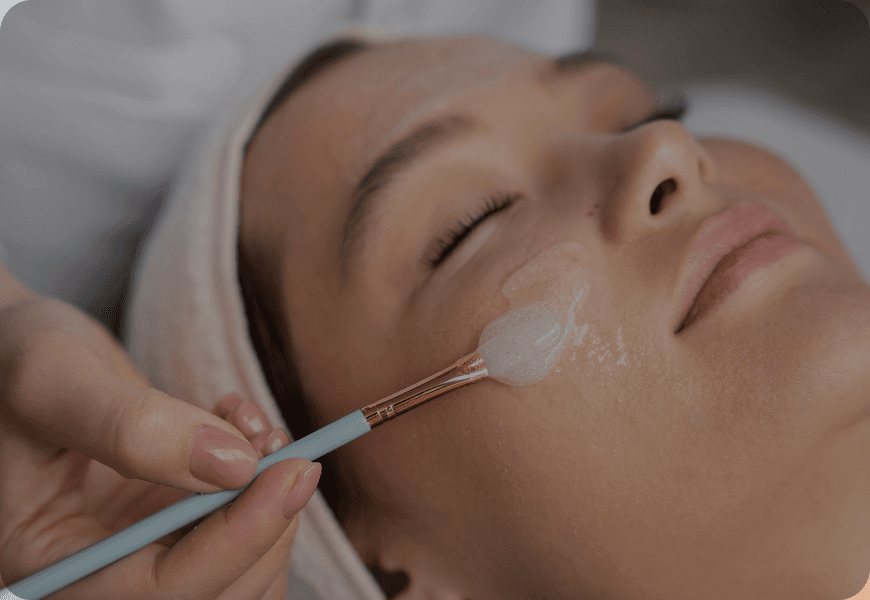 Peeling System
Resurfacing Facial